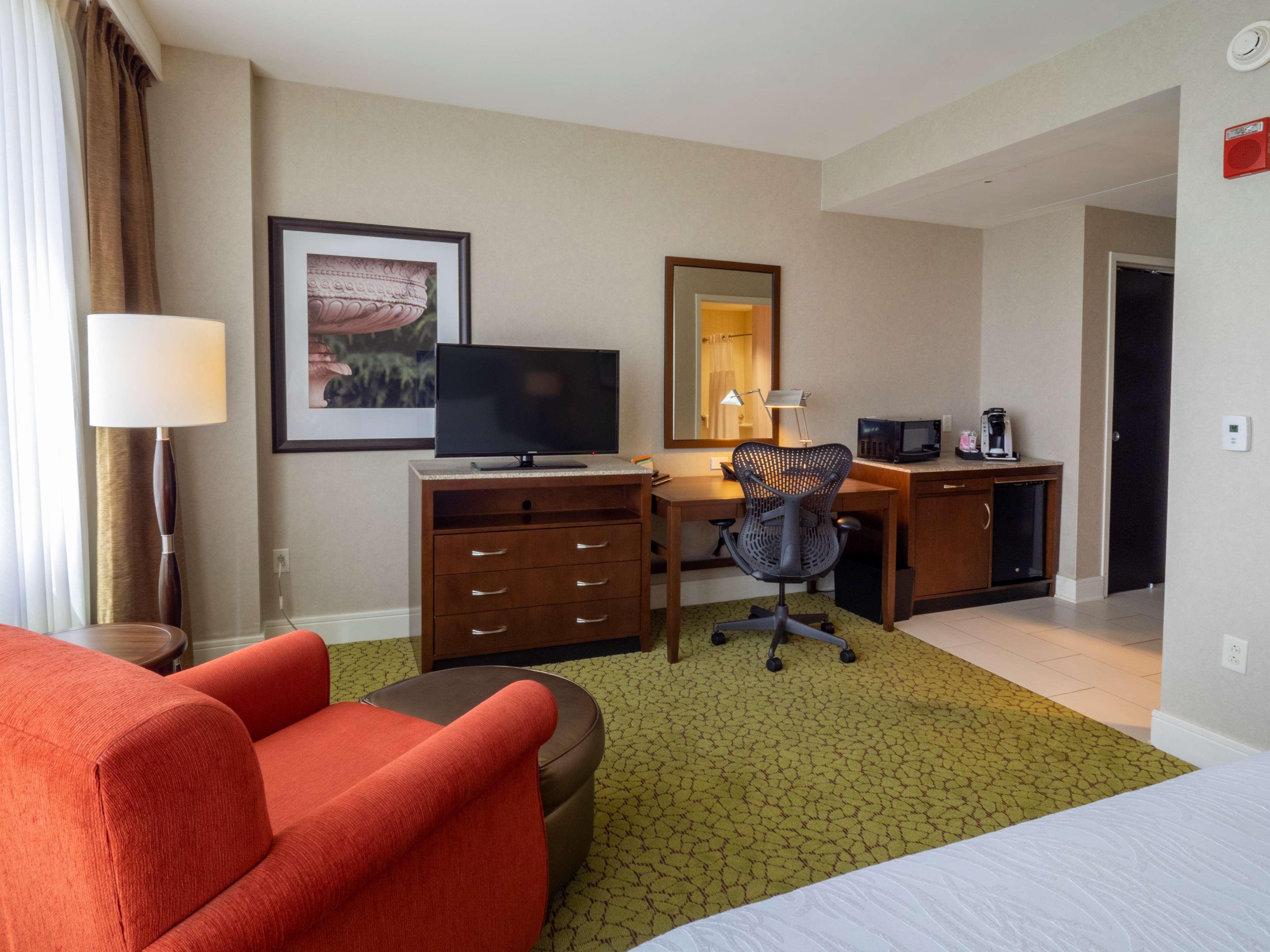 The Hilton Garden Inn Buffalo-Downtown Extérieur photo