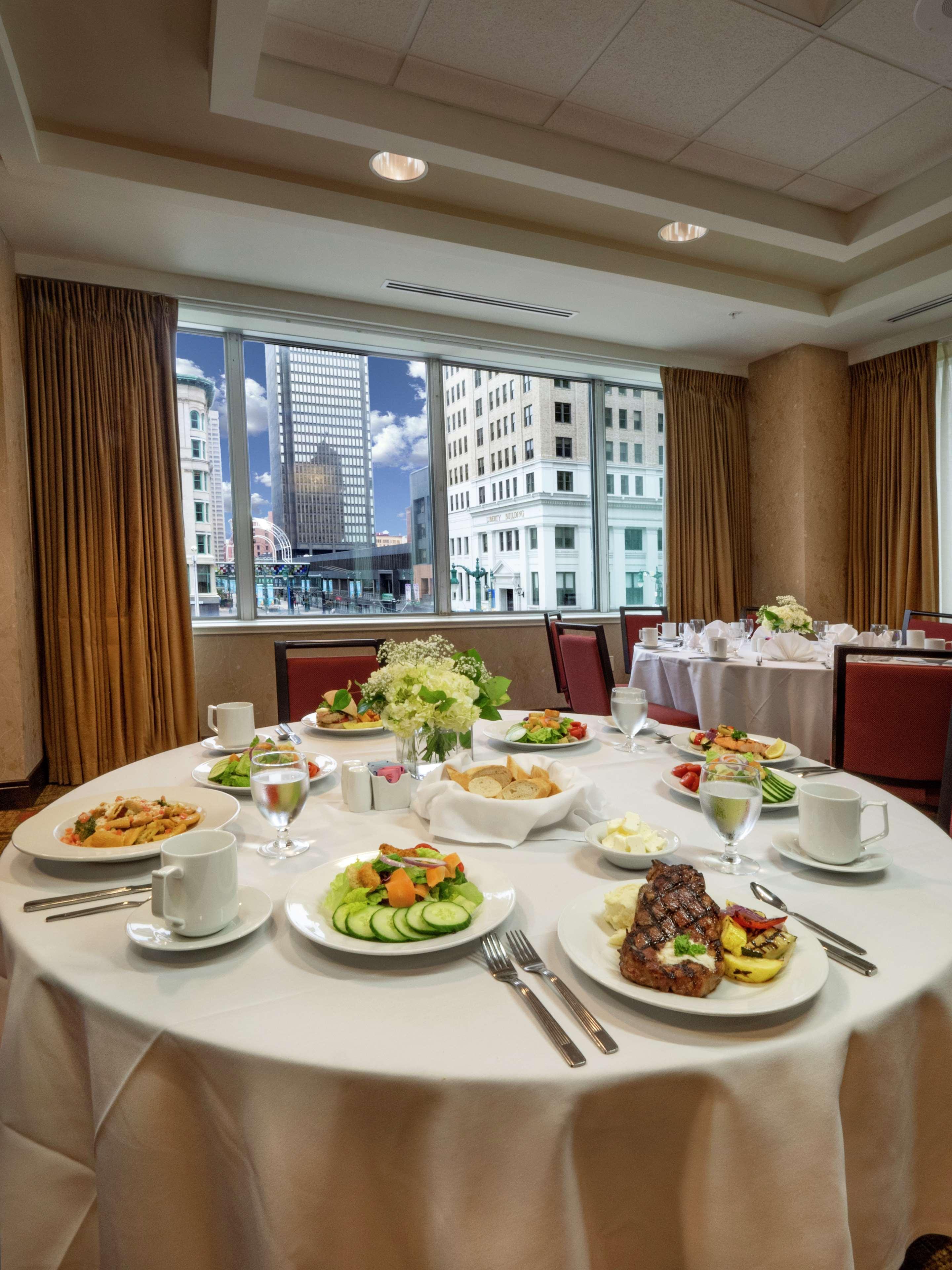 The Hilton Garden Inn Buffalo-Downtown Extérieur photo