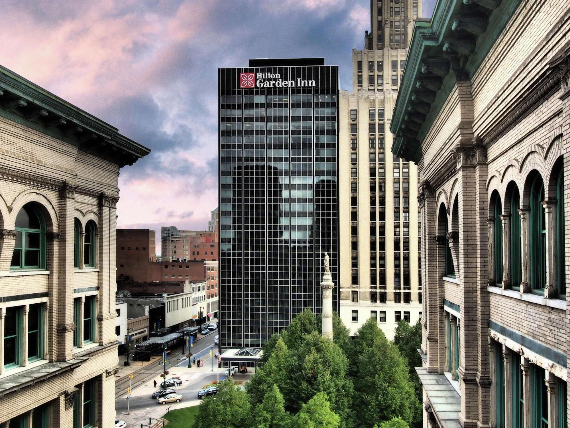 The Hilton Garden Inn Buffalo-Downtown Extérieur photo