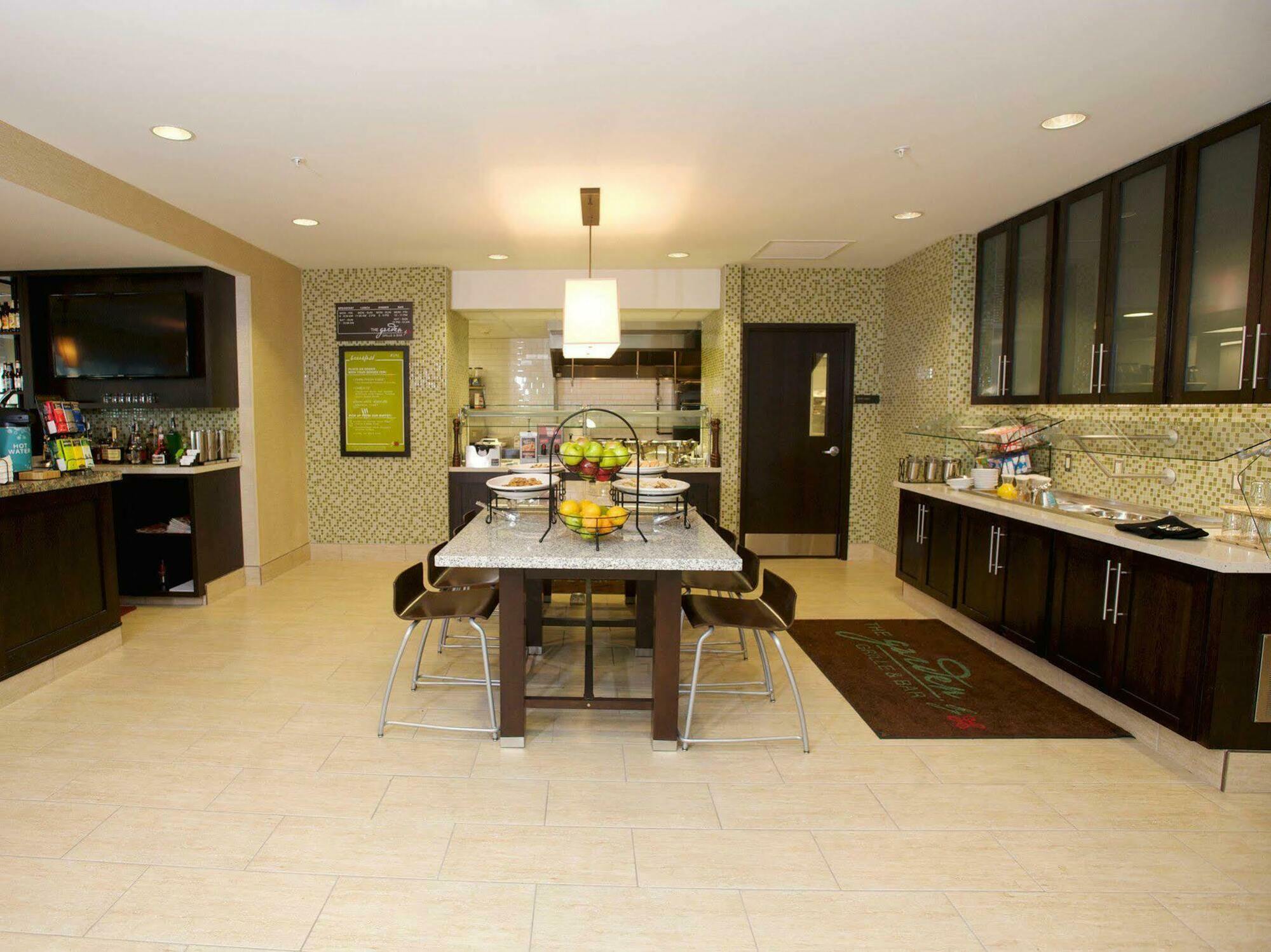 The Hilton Garden Inn Buffalo-Downtown Extérieur photo