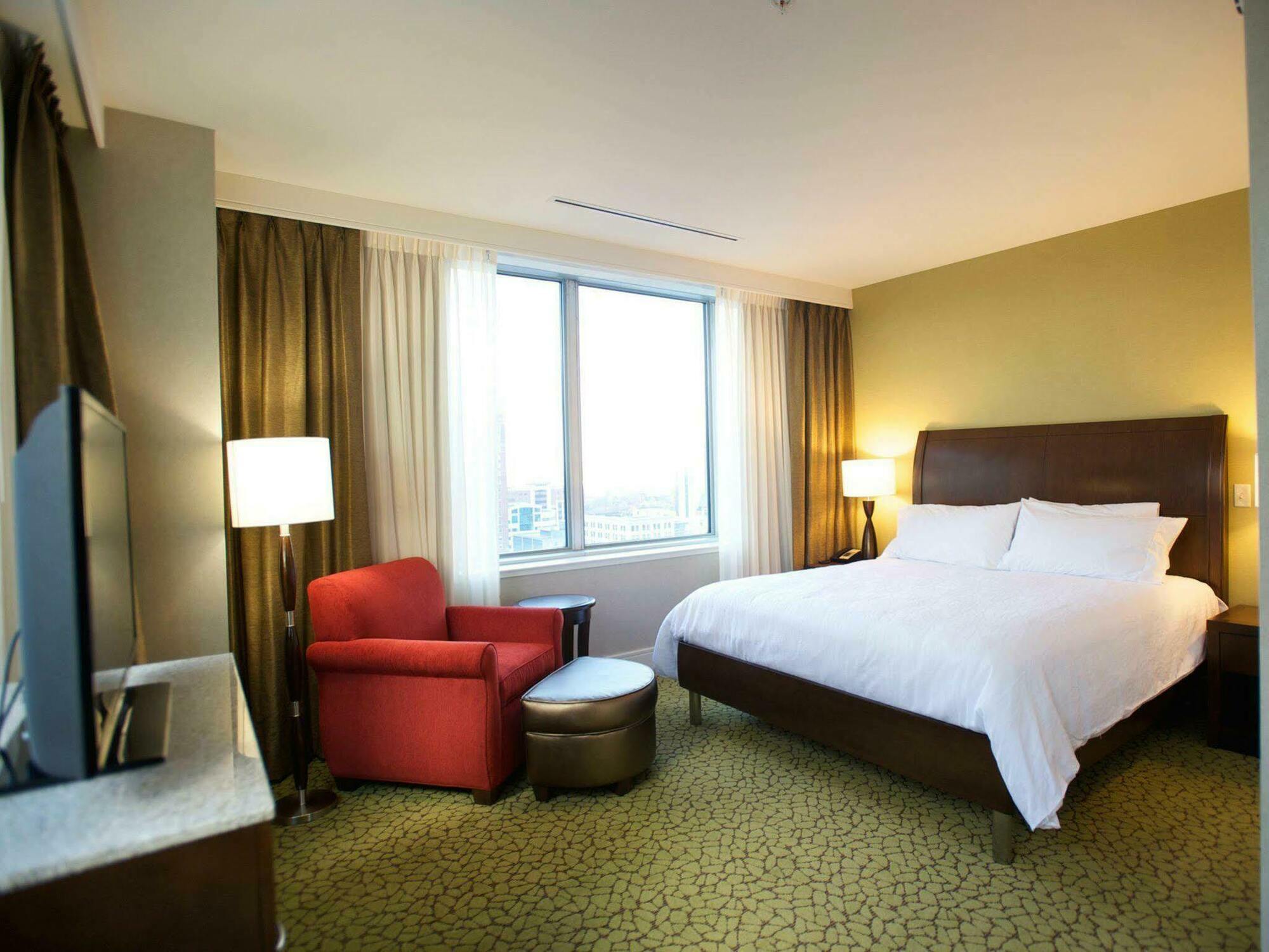 The Hilton Garden Inn Buffalo-Downtown Extérieur photo