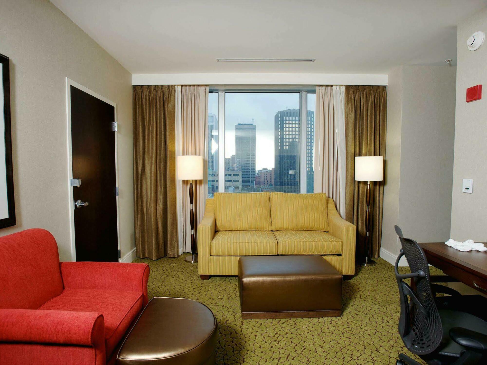 The Hilton Garden Inn Buffalo-Downtown Extérieur photo